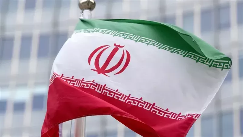الاستخبارات الإيرانية: احتجاز دبلوماسيين فرنسيين بتهمة التدخل في شؤون البلاد الداخلية
