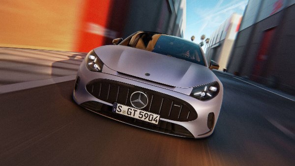 للمبتدئين.. مرسيدس تطلق سيارة GT 53 الكهربائية بمحرك وهمي