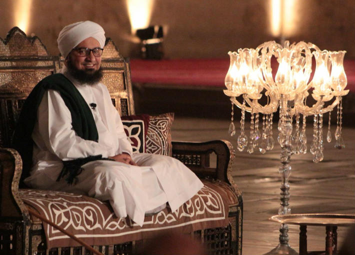 الحبيب علي الجفري: كل ذرة من ذرات هذا الوجود مسخرة لإبراز جمال سيدنا محمد ﷺ