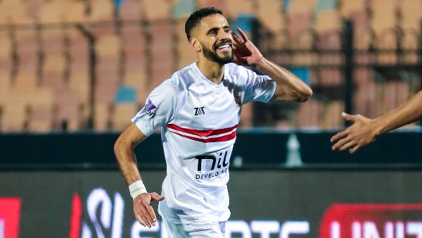 3 عوامل تحسم مستقبل الظهير المغربي .. هل يرحل محمود بنتايك عن الزمالك؟