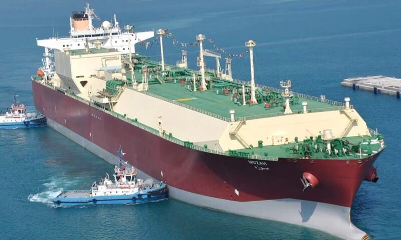 قطر ترفع وتيرة تحميل الغاز المسال لأعلى مستوى منذ مارس ترقباً لفتح مضيق هرمز