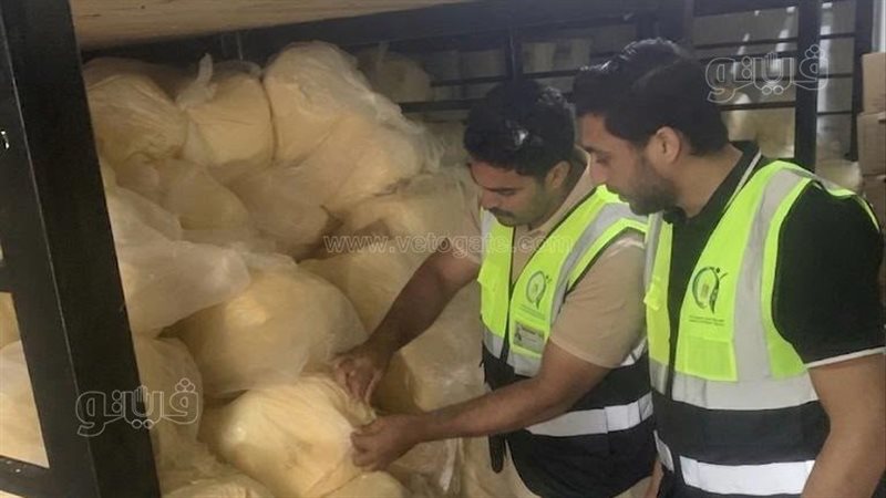 ضبط 10 أطنان زبدة وقشطة مجهولة المصدر داخل ثلاجة بالغربية (صور)