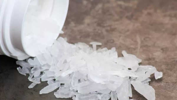الشابو والآيس.. تحذيرات من أخطر أنواع المخدرات وتأثيراتها على المجتمع