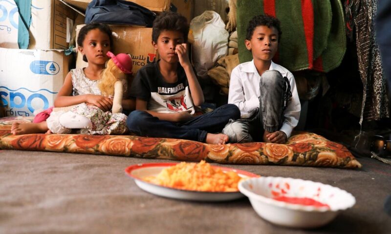 تقرير حقوقي: سياسات الحوثيين الممنهجة تدفع ملايين المواطنين نحو الجوع
