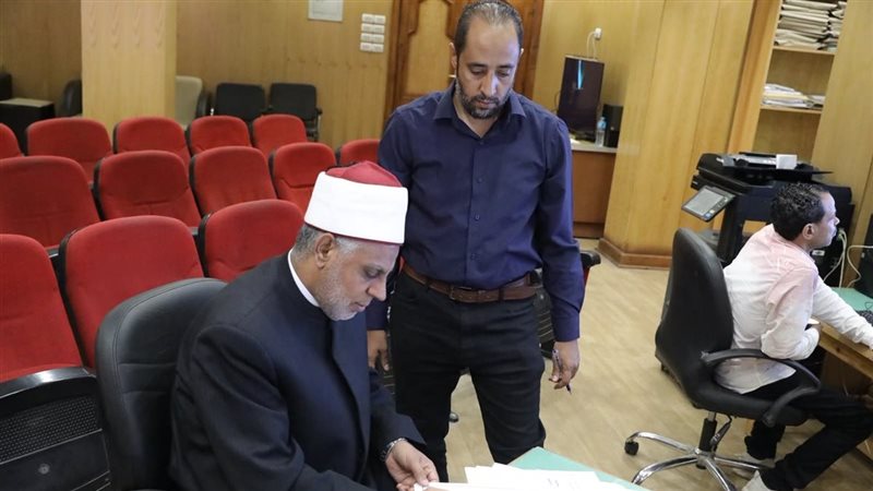 بوجود رئيس القطاع، غرفة عمليات امتحانات الثانوية الأزهرية تتابع سير امتحانات الدور الثاني