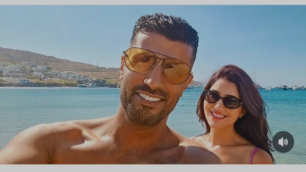 مي عمر تبهر متابعيها بصورة رومانسية برفقة محمد سامي على الشاطئ