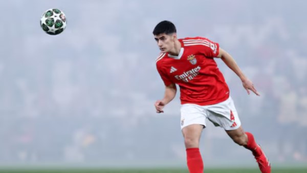 بورنموث يضم المدافع البرتغالي أنطونيو سيلفا من بنفيكا