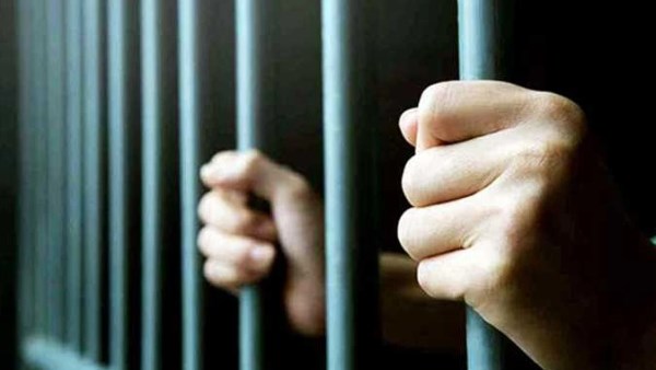 استغل حالتها الذهنية .. شيخ خفر مفصول يتعدى على فتاة من ذوي الهمم