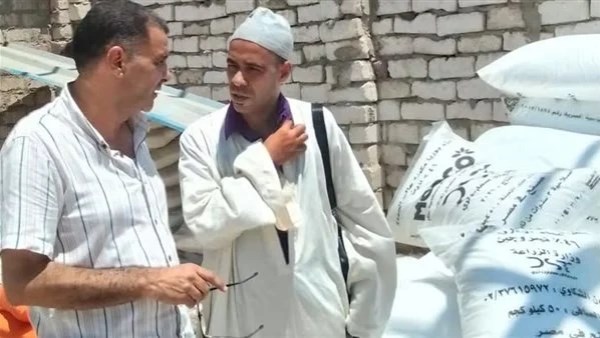 بالجلابية الفلاحي.. مفتش تموين يتقمص دور فلاح ويضبط 46 شيكارة أسمدة مدعمة بالبحيرة