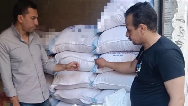 حملة تموينية تضبط سلعًا منتهية الصلاحية ومجهولة المصدر في شبراخيت بالبحيرة