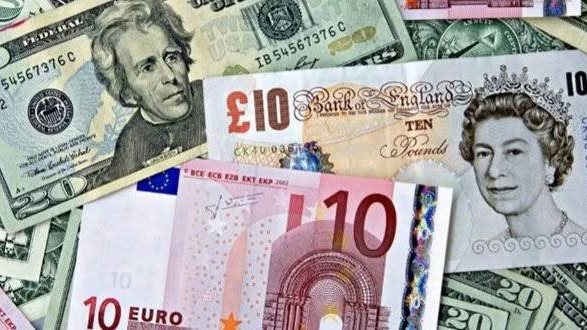 أسعار العملات الأجنبية اليوم.. الدولار واليورو والريال السعودي ترتفع أمام الجنيه