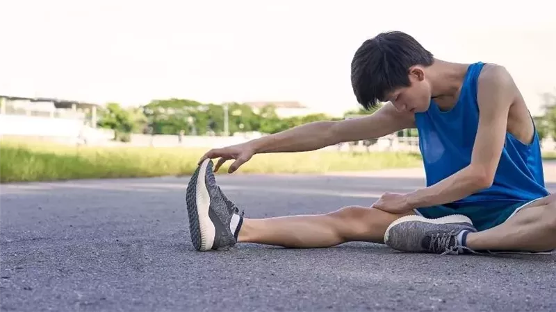 6 أسباب وراء الإصابة بالشد العضلي المفاجئ