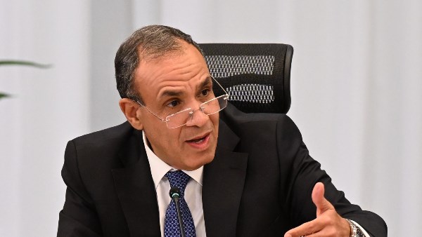 وزير الخارجية: لا يمكن السماح بالمساس بأمن باب المندب والبحر الأحمر