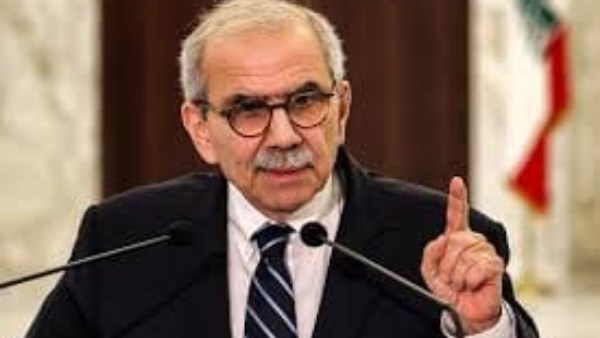 رئيس وزراء لبنان يرد على أمين حزب الله: لا يملك توزّيع شهادات الوطنية