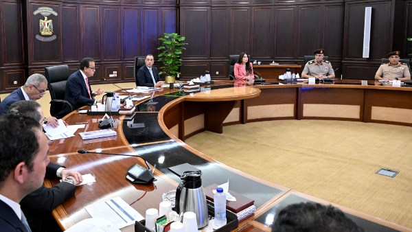 رئيس الوزراء يستعرض مقترح مشروعي المدينتين الطبيتين المتكاملتين بالعاصمة الجديدة والعلمين