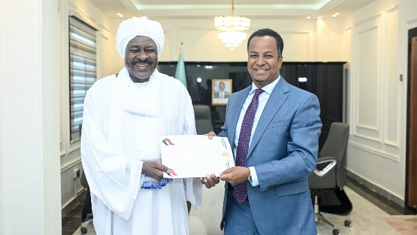 الصومال والسودان يؤكدان التزامهما بمواصلة التعاون الثنائي
