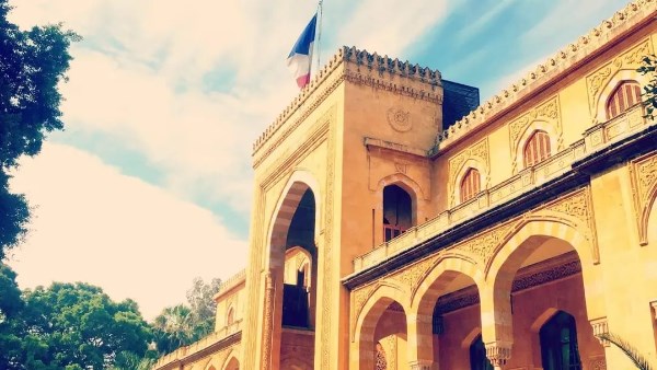 القنصلية الفرنسية في بيروت تنفي تعليق إصدار التأشيرات