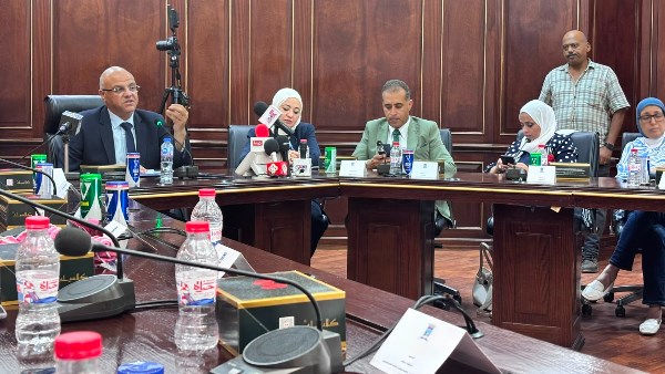 محافظ الإسكندرية: نضع مخططًا للتوسع العمراني المنضبط وإعادة هيكلة منظومة النظافة وحماية حق المواطن في رؤية البحر