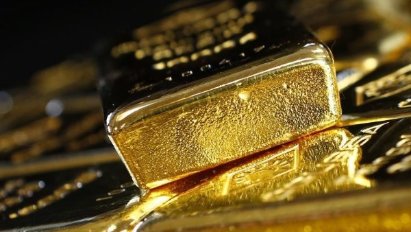 بعد قفزة قوية.. الذهب يتراجع اليوم والمستثمرون يترقبون مفاجأة التضخم الأمريكي
