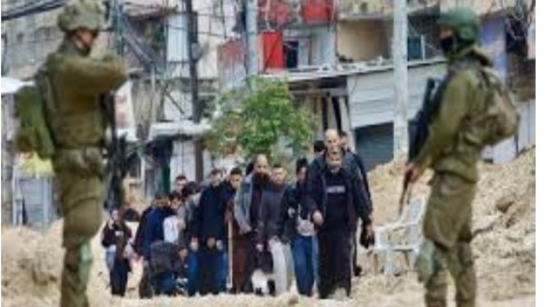 قوات الاحتلال تعتقل مالايقل عن 31 فلسطينيا من بينهم وزير شؤون القدس