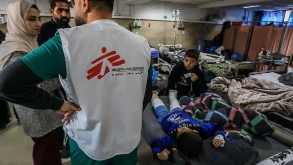 “أطباء بلا حدود” تدين رفض الاحتلال فتح تحقيق جنائي في مقتل وإصابة عدد من موظفيها