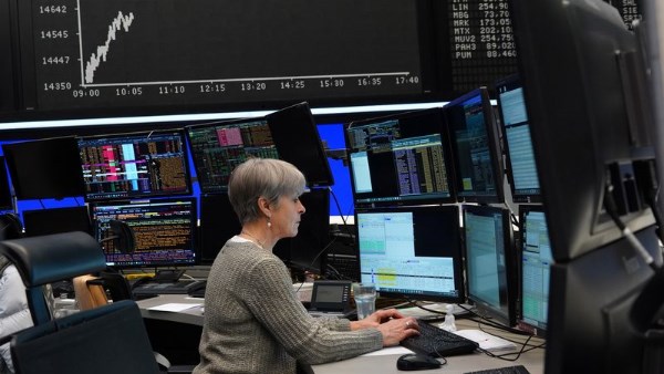 الأسهم الأوروبية ترتفع بدعم من تراجع أسعار النفط وترقب نتائج «إنفيديا»
