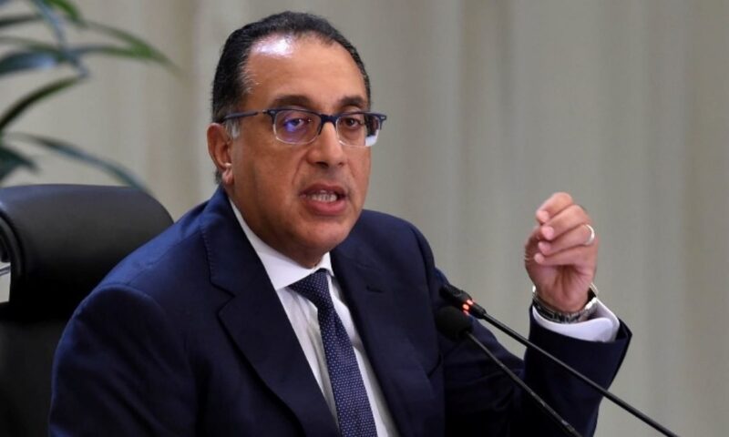 قرار حكومي جديد يبدأ 2027.. فرض 15 دولارًا رسوما على تأشيرات الدخول والأعمال القنصلية بالخارج