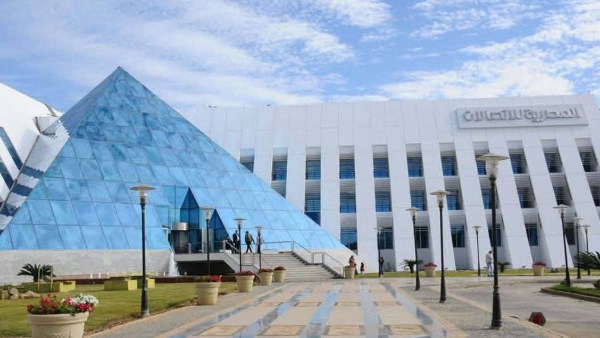 مصر تسبق إفريقيا في سباق الاتصالات| تجربة تاريخية لـ6 جيجاهرتز بسرعات 1.7 جيجابت في الثانية