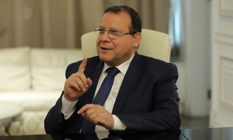معركة وهمية بسبب فتاة أوبر.. العاملين بالصحافة تجر شكل الصحفيين .. والبلشي يصعد