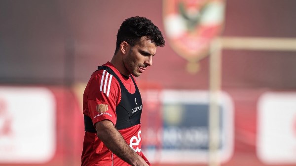 شوبير يطمئن جماهير الأهلي على زيزو بعد إصابته في مباراة برشلونة