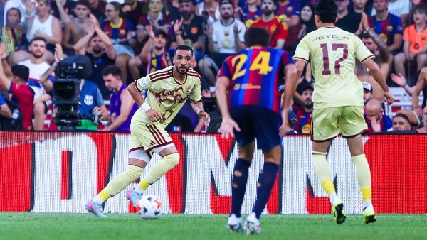 محمد عادل: الأهلي استحق ركلة جزاء ضد برشلونة لصالح كوكا