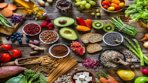 أطعمة ومشروبات تدعم الأعصاب وتساعد على مواجهة التوتر.. تعرف عليها
