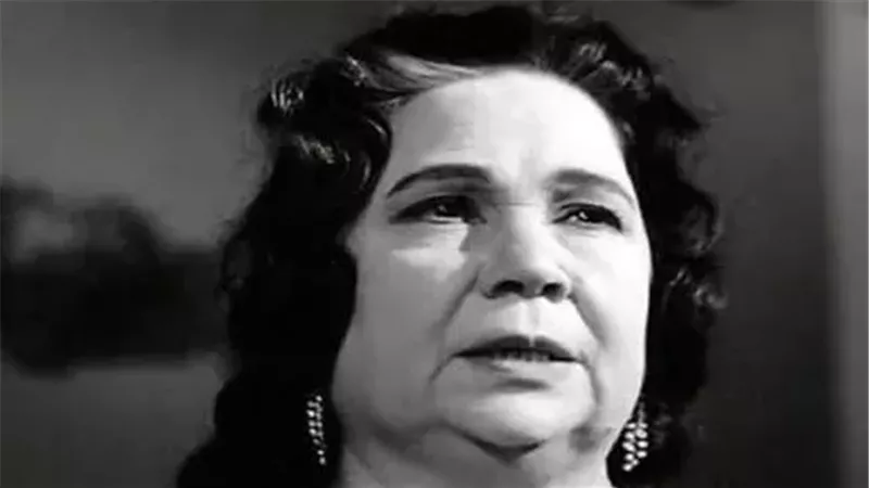 علوية جميل، المرأة الحديدية التي “فضحت” الوجه الآخر لشرير السينما محمود المليجي