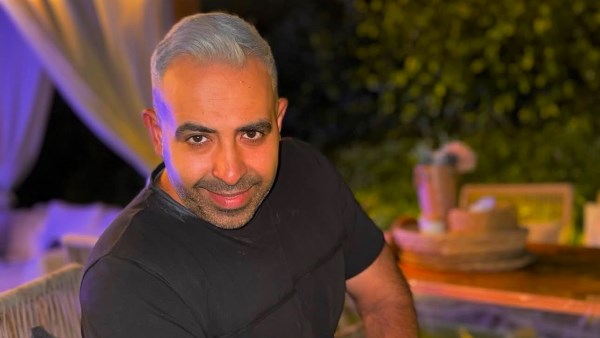 محمد عدوية يروج لألبومه الجديد : مبقاش فاضل كتير