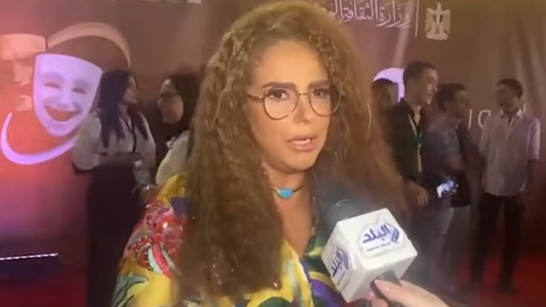 دنيا عبد العزيز: المسرح من أهم الفنون.. وتكشف تفاصيل مشاركتها في المداح 7| فيديو
