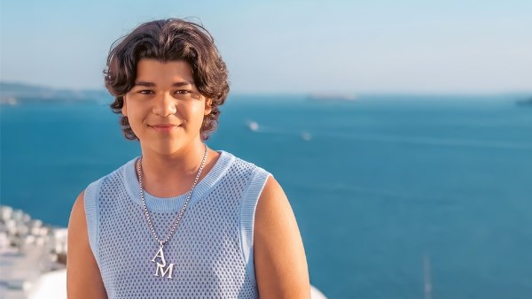 آدم البنا يطرح أول ألبوماته الغنائية “في مدينتك”