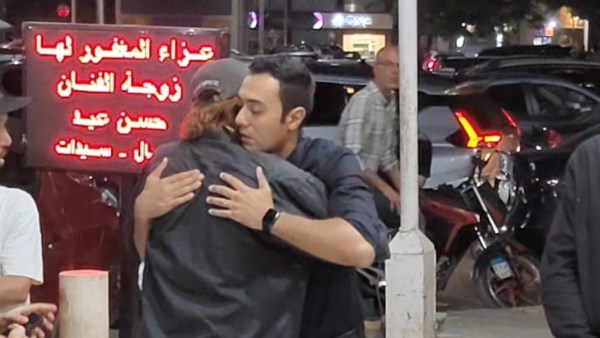 بدء عزاء زوجة الفنان حسن عيد في مسجد الحامدية الشاذلية
