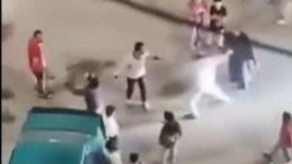ما حكم تصوير المشاجرات ونشرها على مواقع التواصل؟ أمين الفتوى يجيب