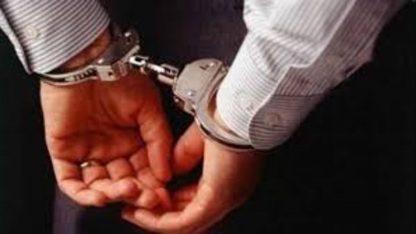 حبس شخص يزعم قدرته على استرداد الحقوق بالقوة وباستخدام الأسلحة النارية