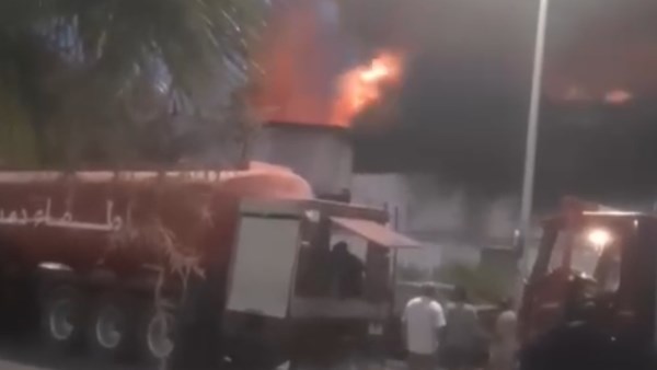 بـ3 سيارات إطفاء.. السيطرة على حريق داخل مطبعة في عابدين بالقاهرة