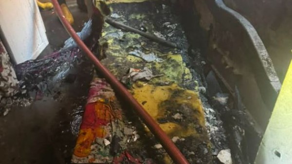 جهات التحقيق تعاين حريق شقة في حدائق القبة بالقاهرة