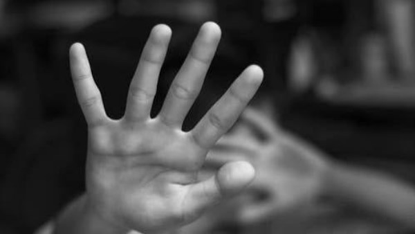 اعترافات تفصيلية للمتهم بضرب ابن عشيقته حتى وفاته في حلوان.. خاص