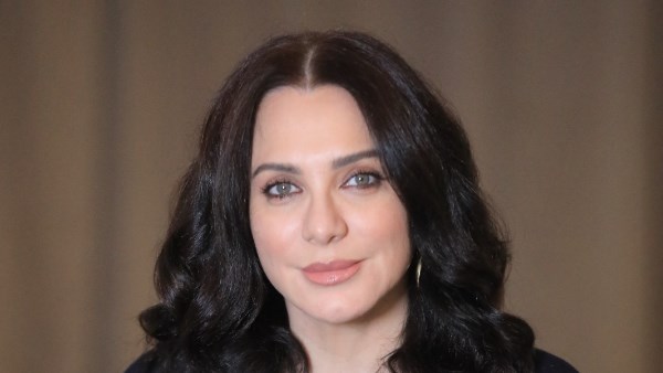 سلاف فواخرجي لـ “صدي البلد”: فخورة بنجاح «أرض الملائكة» وأحب الأعمال الإنسانية.. فيديو