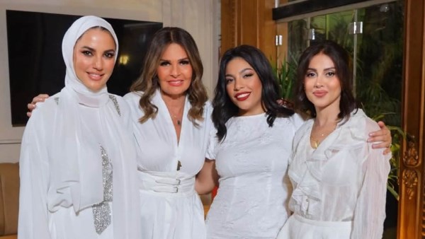 السفر يمنع يسرا من حضور العرض الخاص لفيلمها الست لما