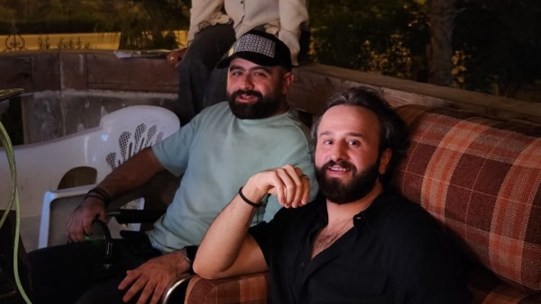عمر يوزبكي يكشف عن تجربته في “أنا أنت وأنت مش أنا” ويستعد لطرح أغنيته الثانية