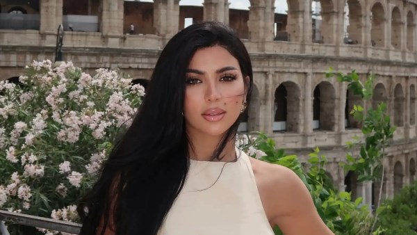 كارولين عزمي تكشف لصدى البلد تفاصيل تجربتها في مسرحية «الساحل الشرير»