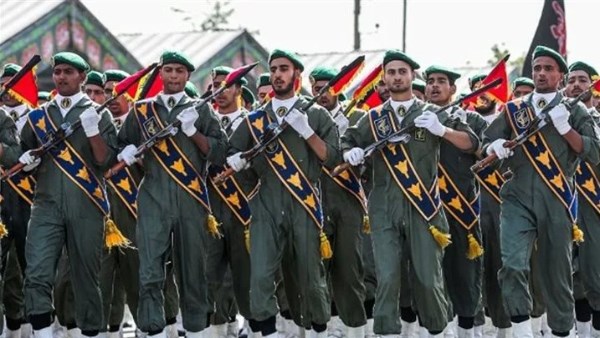 صراع النفوذ .. قائد الحرس الثوري يشيد بإعلام إيران وسط خلافات مع بزشكيان وقاليباف