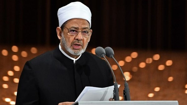 الرحمة في زمن الصراعات.. قراءة في رسائل شيخ الأزهر بالمولد النبوي
