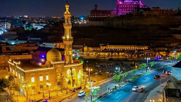 بعد تطوير سور مجرى العيون.. السيدة عائشة تتزين بإطلالة حضارية مبهرة