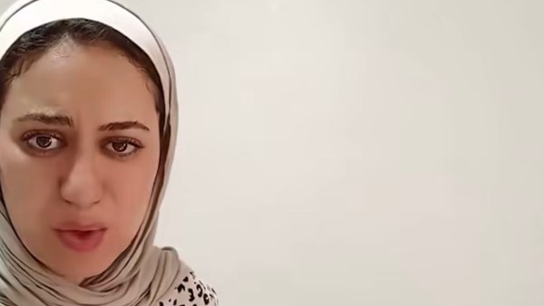 «منفصلة وشايلة مسئولية ولادي لوحدي».. سيدة تستغيث لعلاج ابنتها وتكشف معاناتها